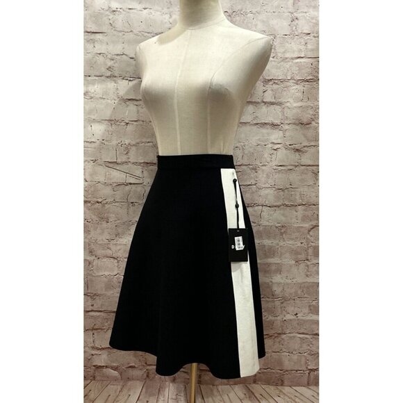Dkny Dresses & Skirts - DKNY Womens Colorblocked A-line Skirt Black Knit White Side Stripe Size L NEW
